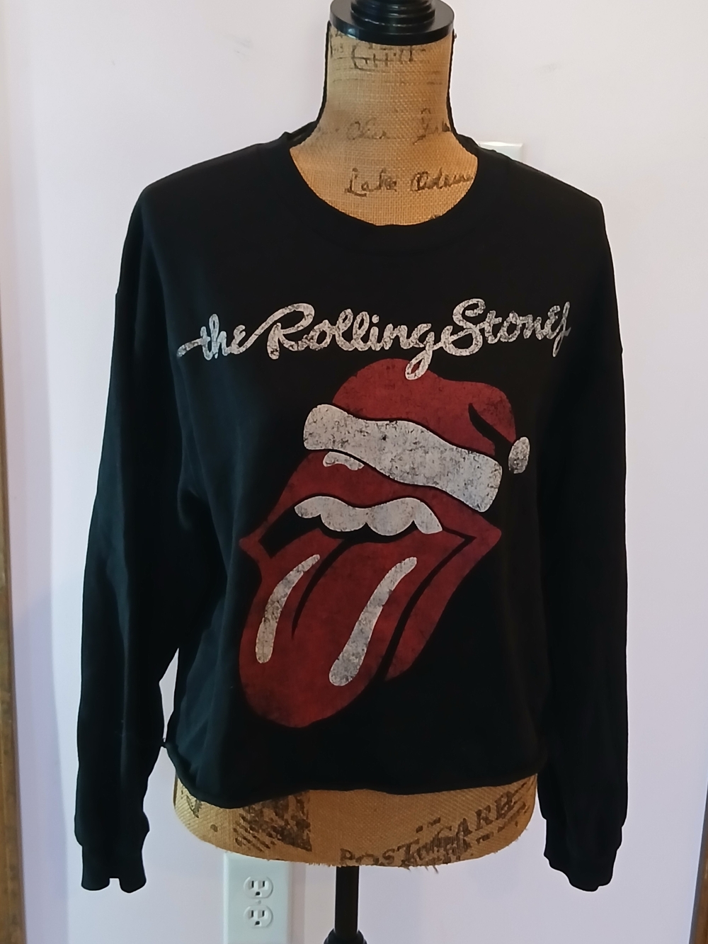The Rolling Stones Black Crewneck Sweatshirt with Holiday Tongue Graphic XL